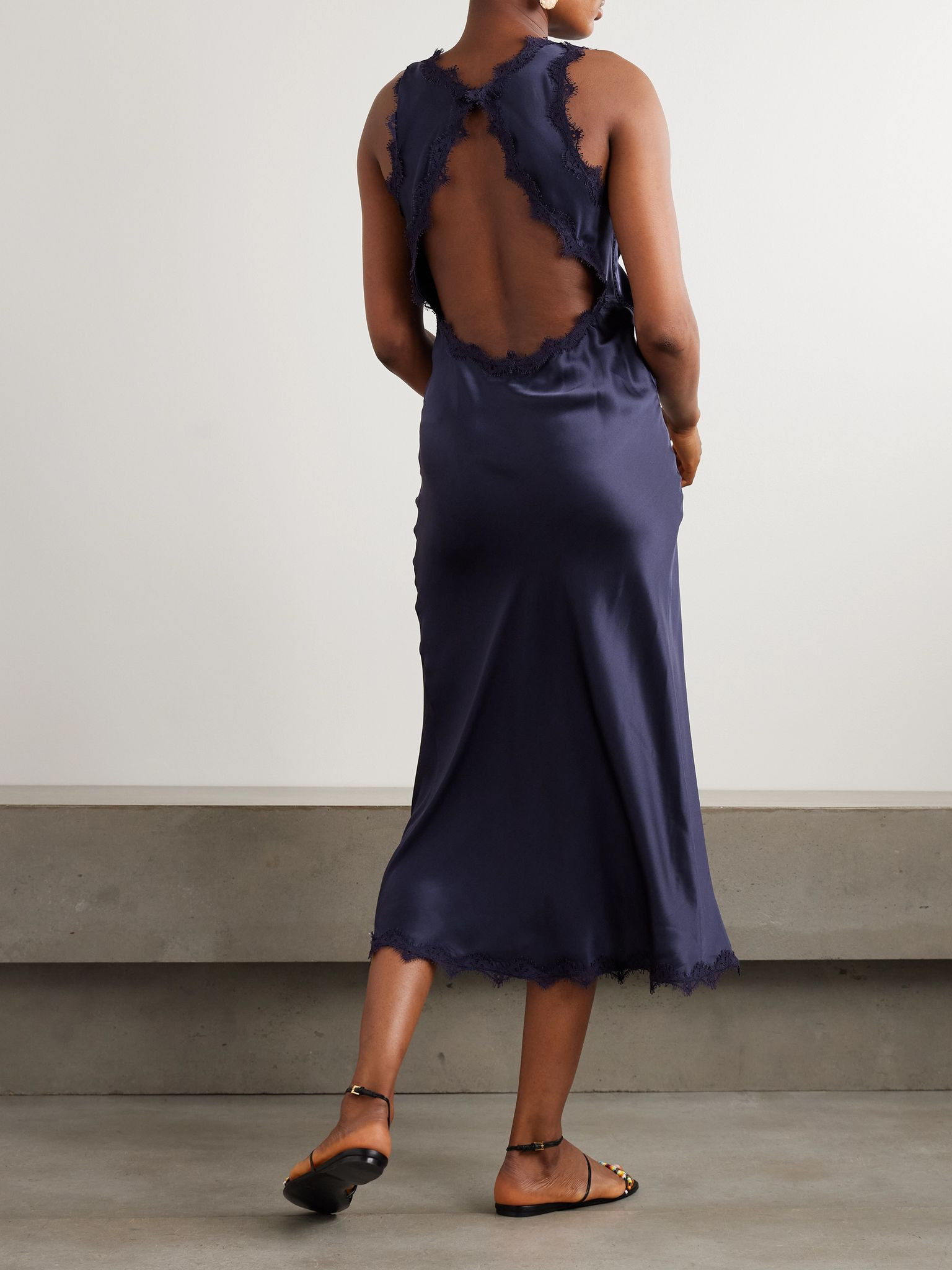 Jadelia lace and pointelle-trimmed silk-blend satin midi dress Midnight blue - 3