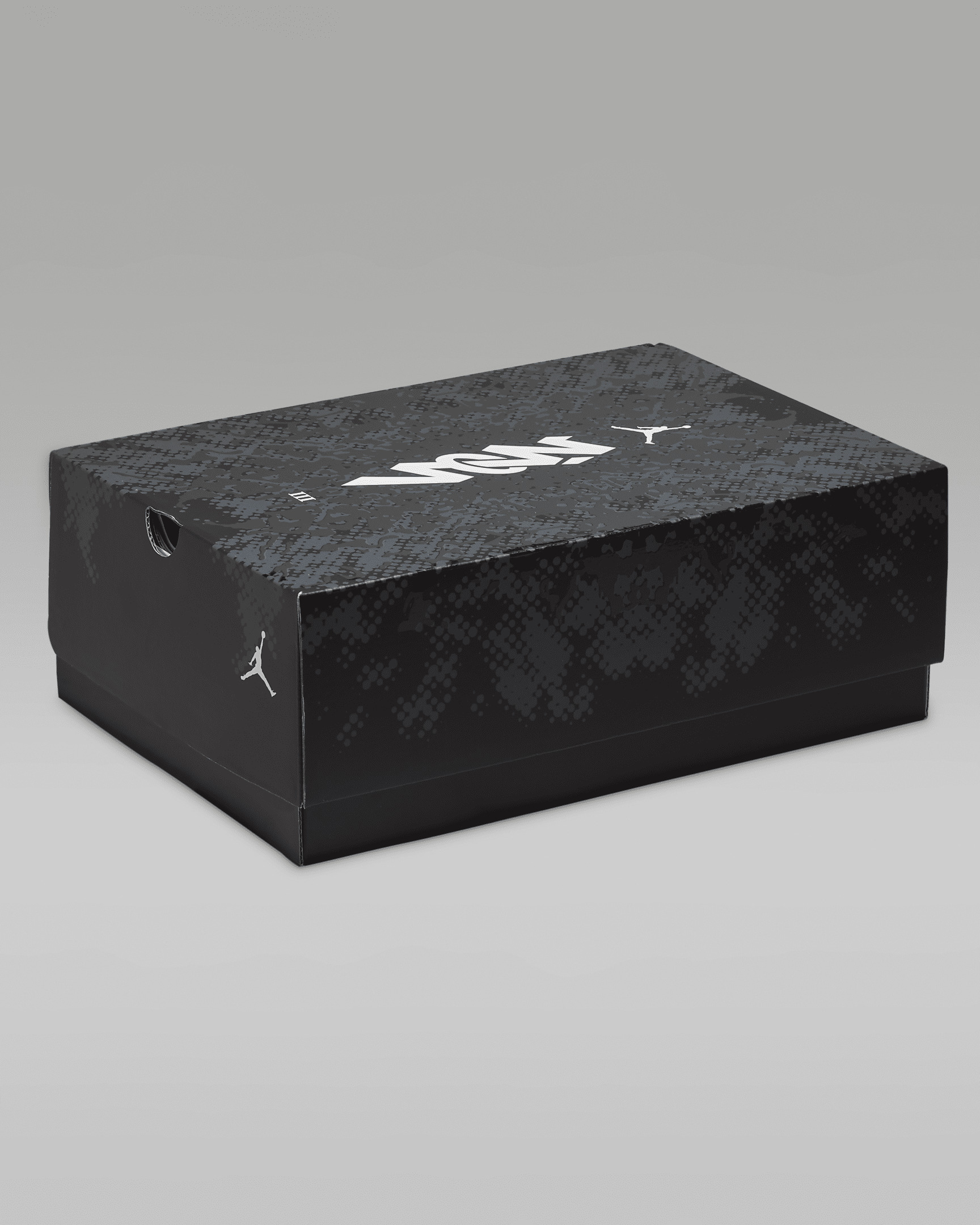 【箱あり】JORDAN ZION 3 Amazon.com | Jordan Zion 3 Men's Shoes (DR0675-400, Half