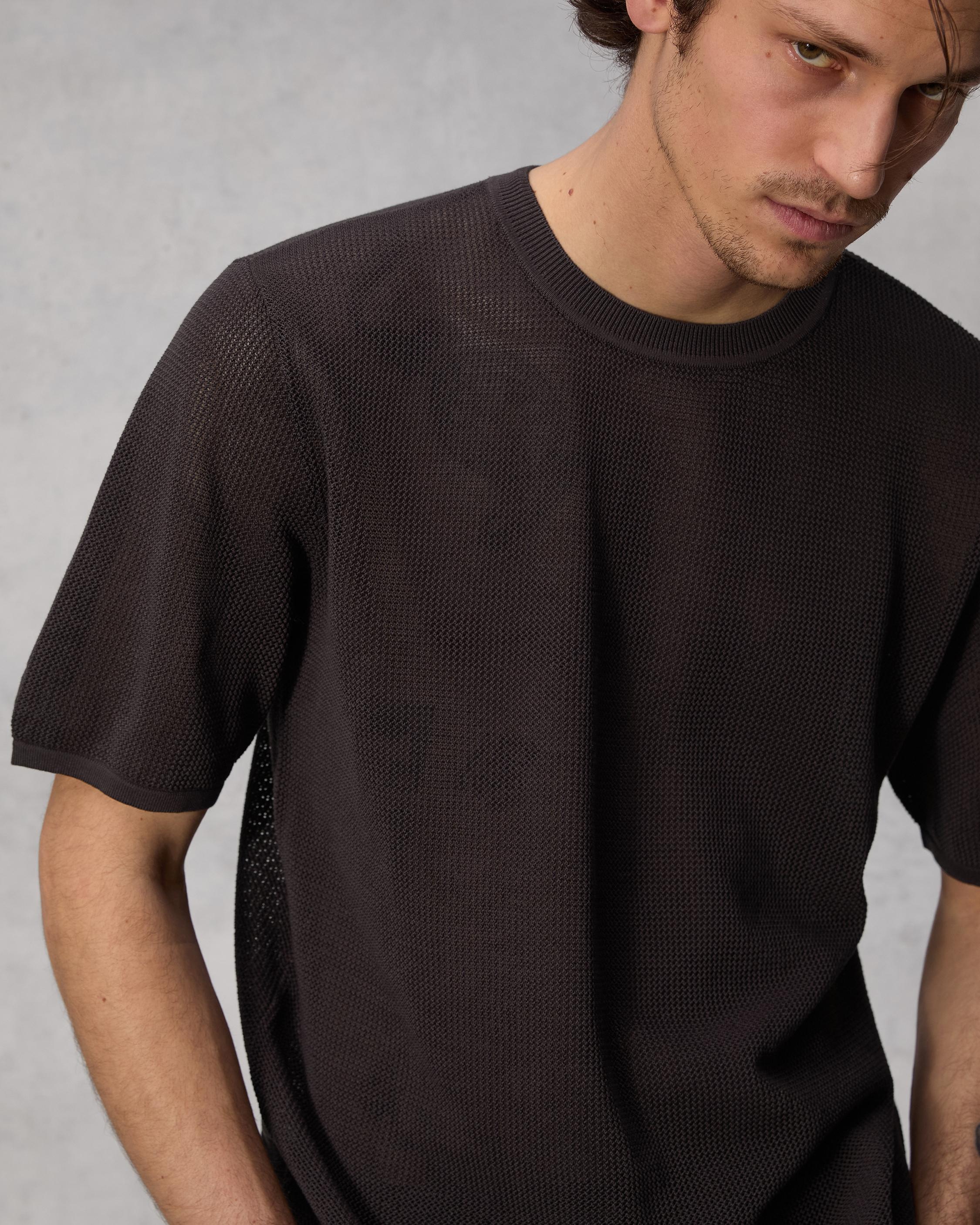 Payton Tee
Cotton T-Shirt - 6