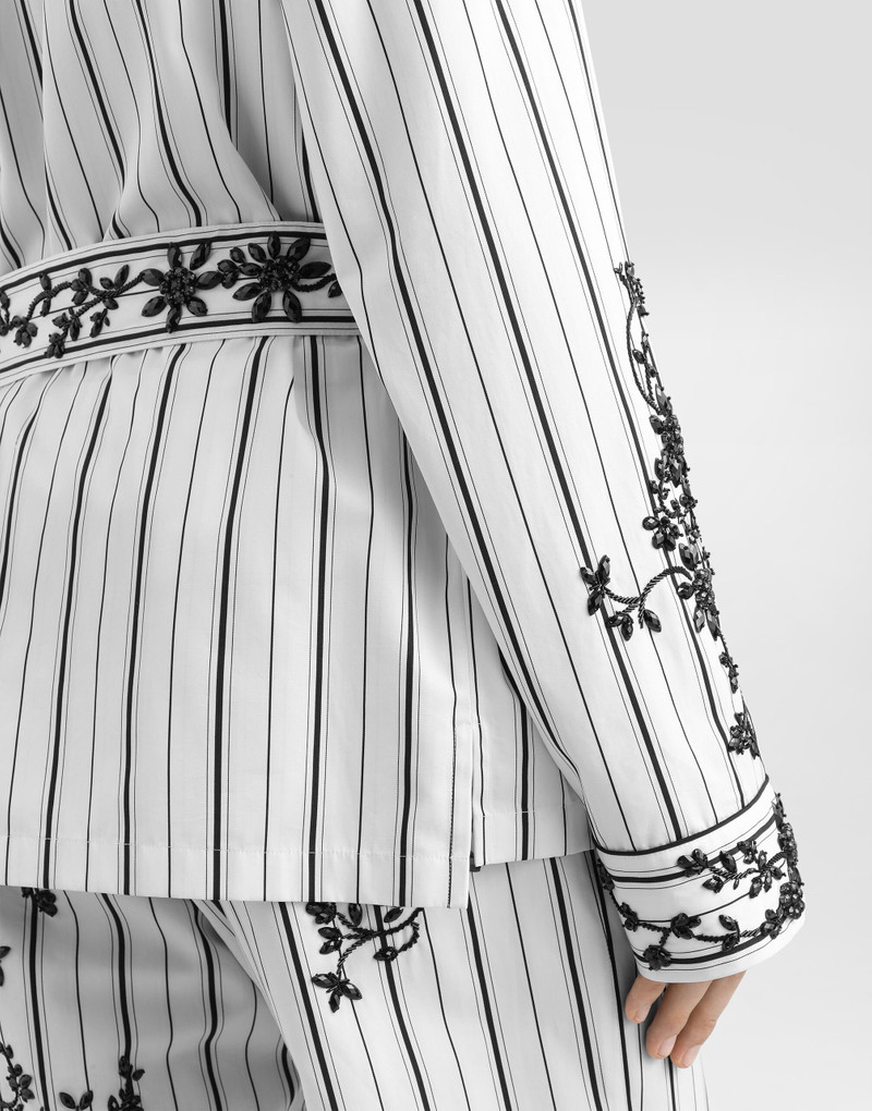 Vanity robe with embroidery 6