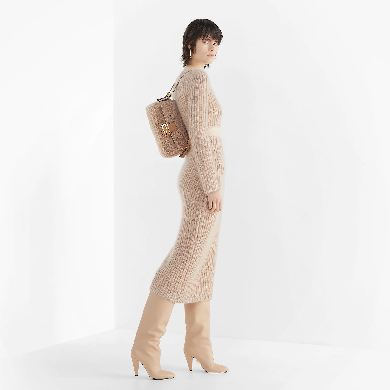 Pink leather, high-heeled boots - 5
