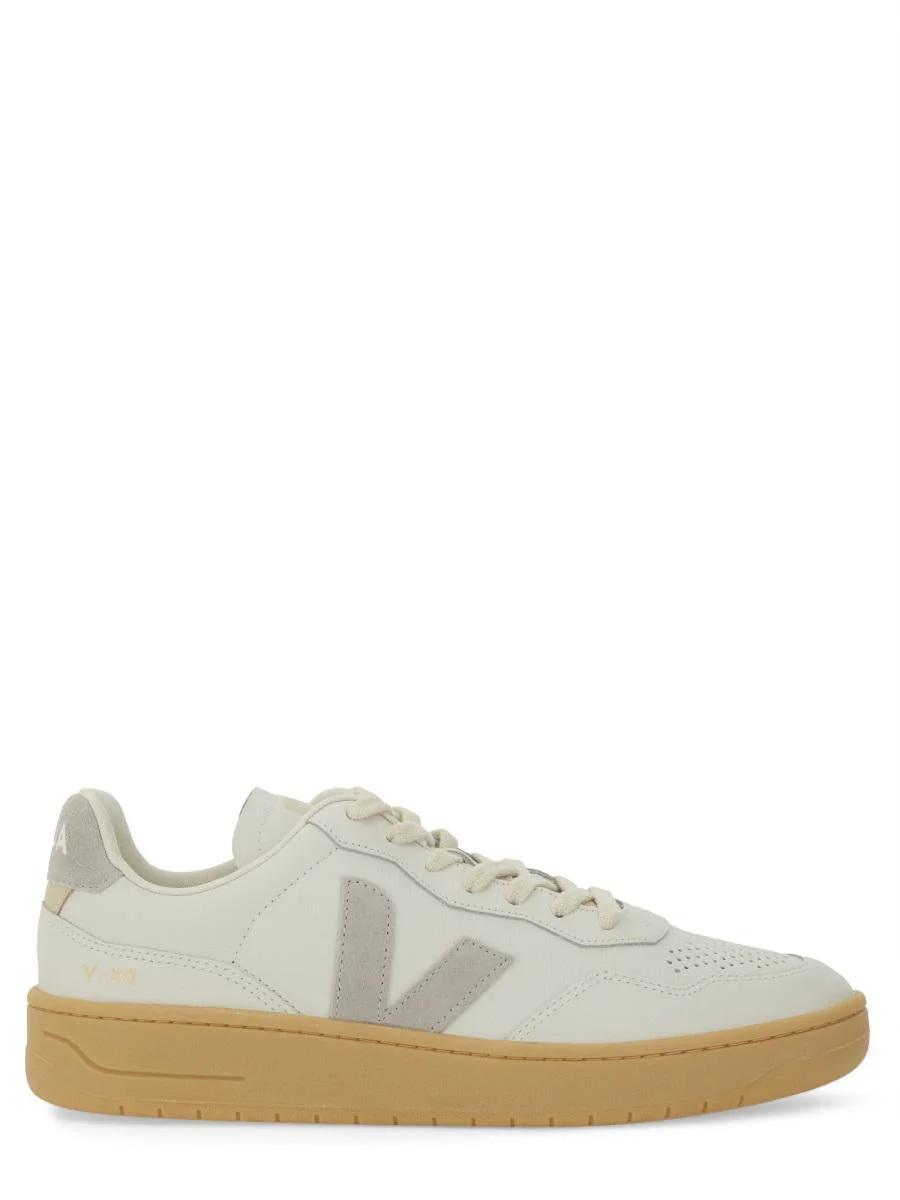 Veja Sneaker "V-90" - 1