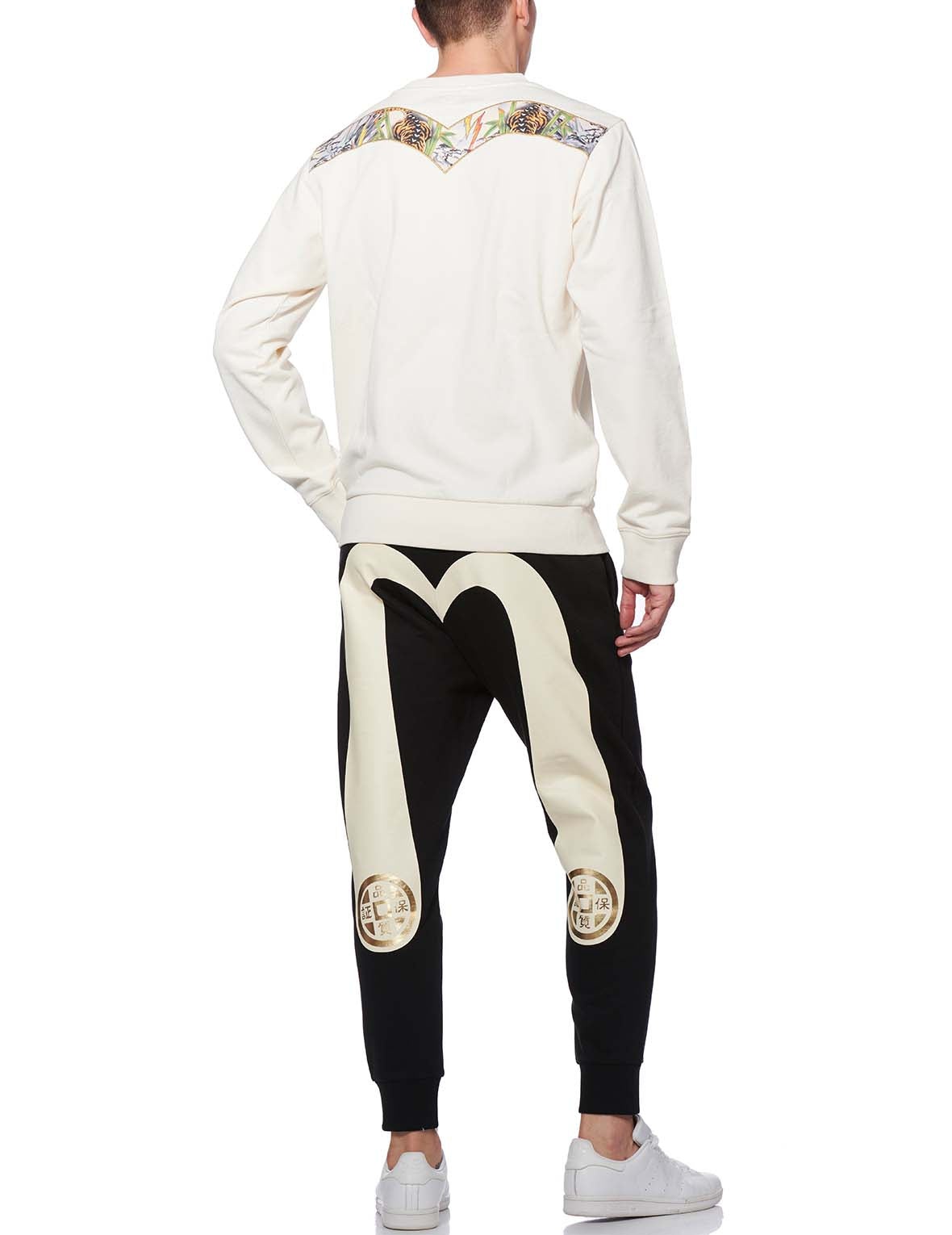 Sweatshirt with Allover Tiger Ink Wash Painting Kamon and Daicock Print - 4