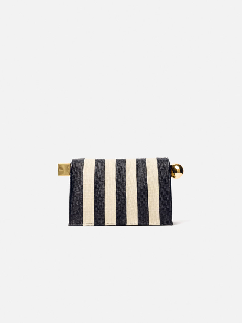 The Rond Carré clutch 4