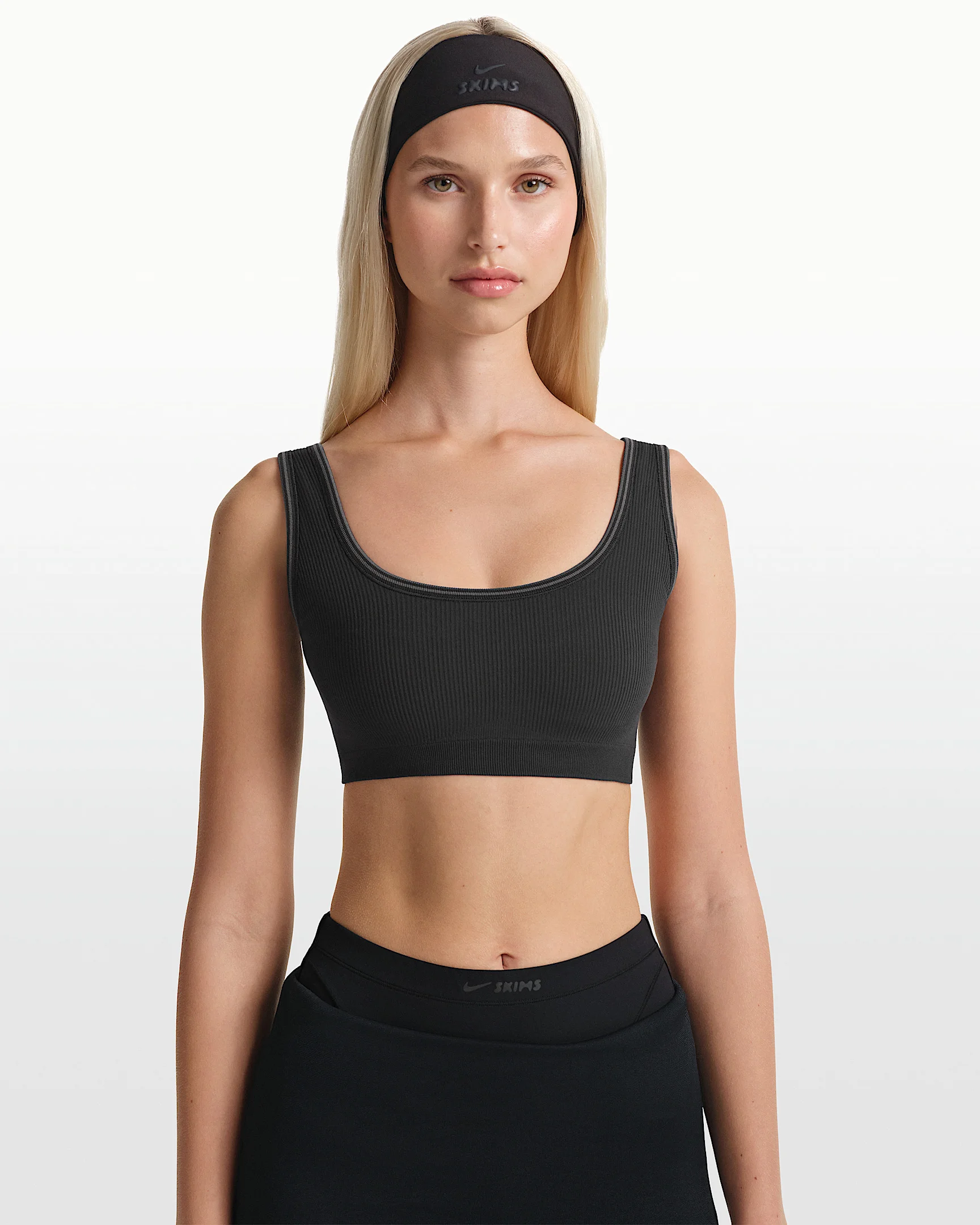 NikeSKIMS Ribbed Seamless Women's Scoop Bra - 1