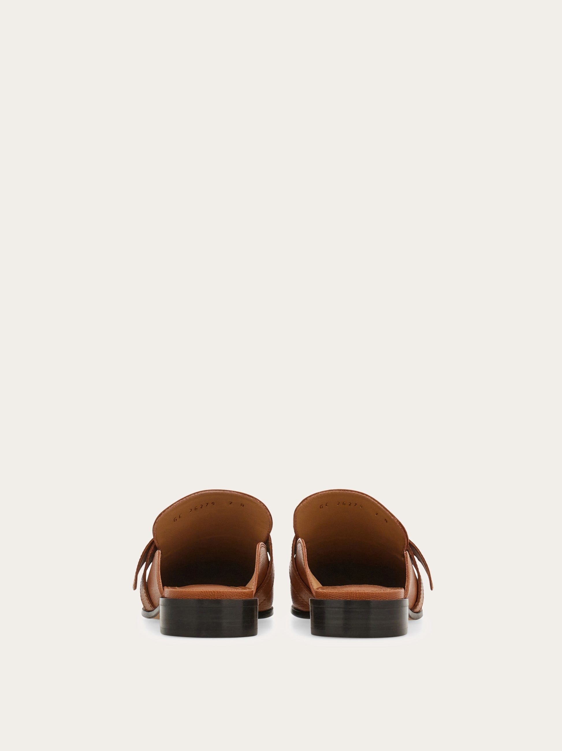 Hug buckle loafer mule - 4