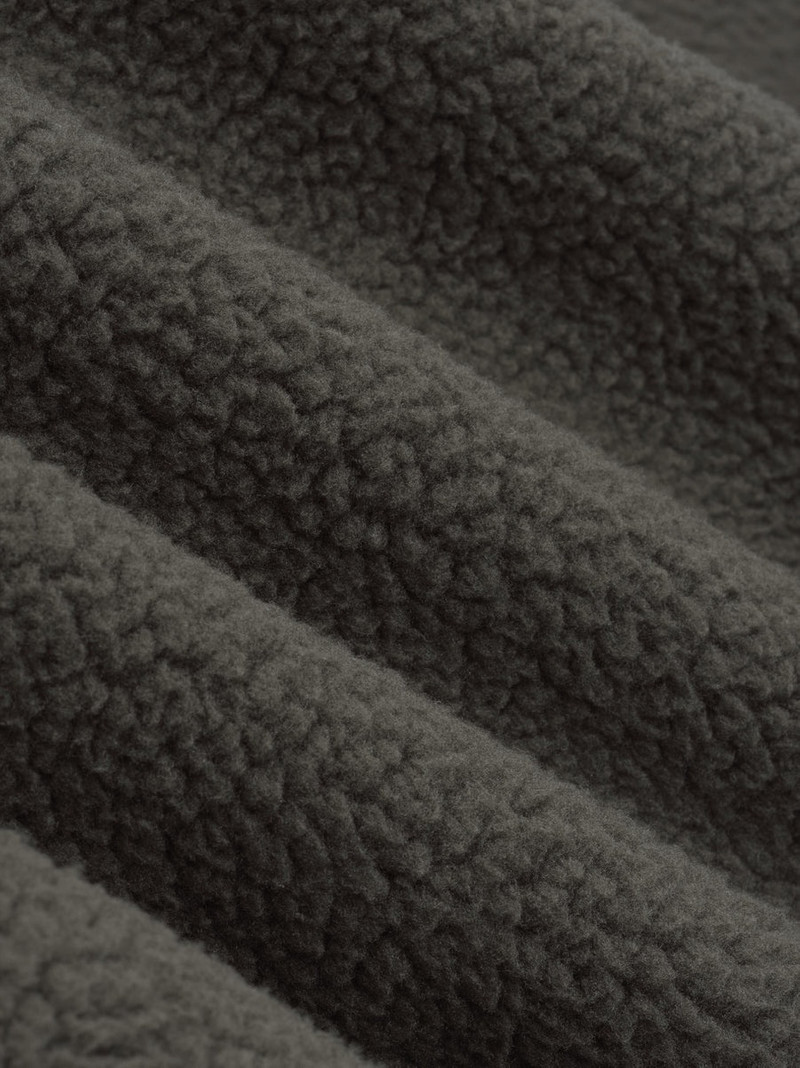 ESSENTIALS Polar Fleece Short outlook