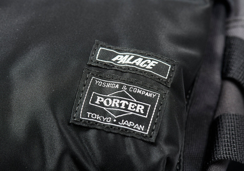 PALACE PORTER FIELD PACK 26 BLACK WAVE DYE 4