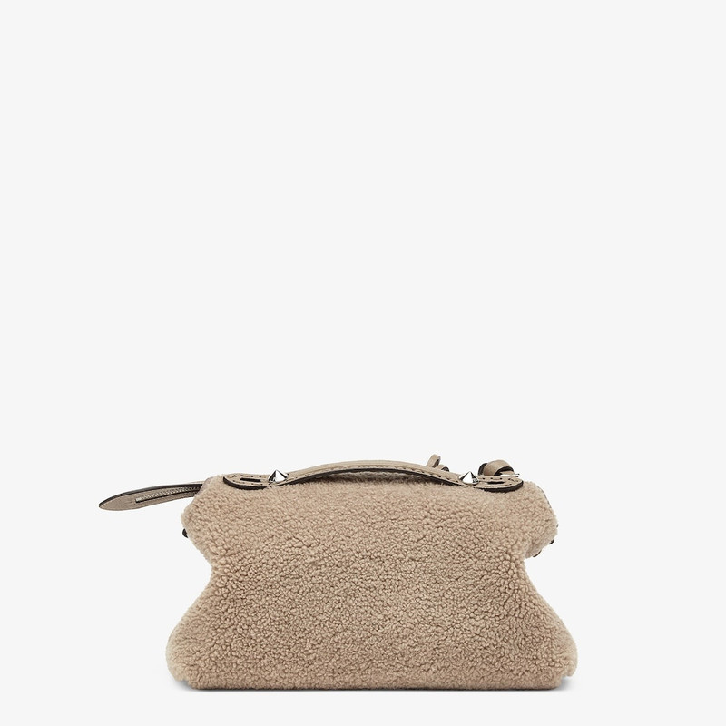 By The Way Selleria Medium 4