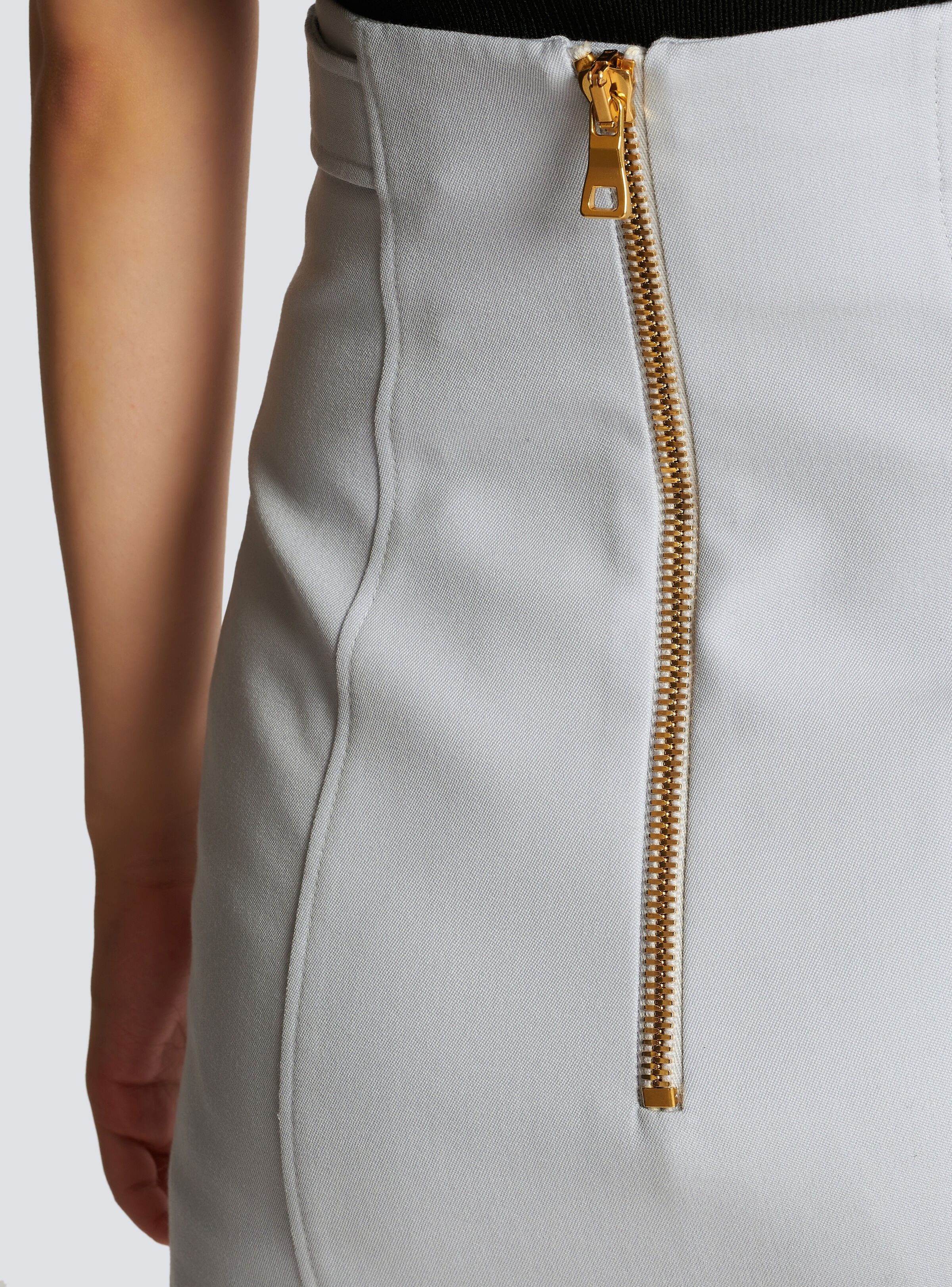 Short wool skirt with gold buttons - 7