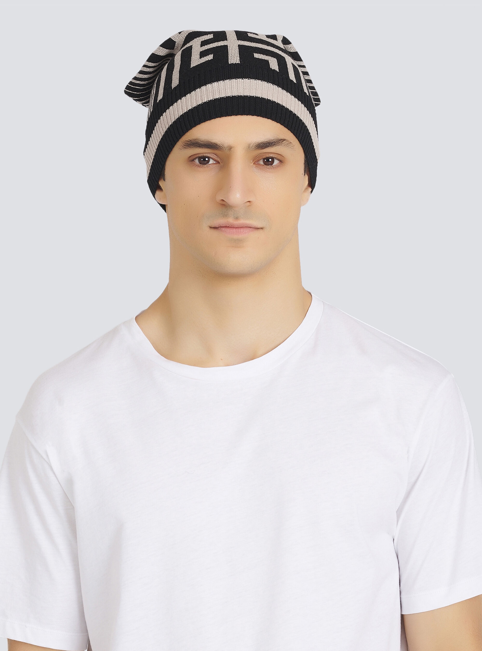 Wool beanie with embroidered Balmain monogram - 4