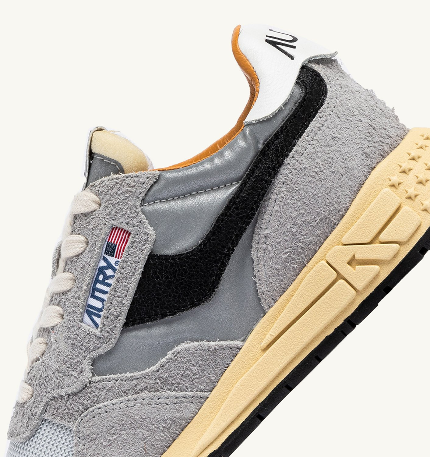 REELWIND LOW SNEAKERS IN SAND SUEDE AND REFLECTIVE NYLON - 6