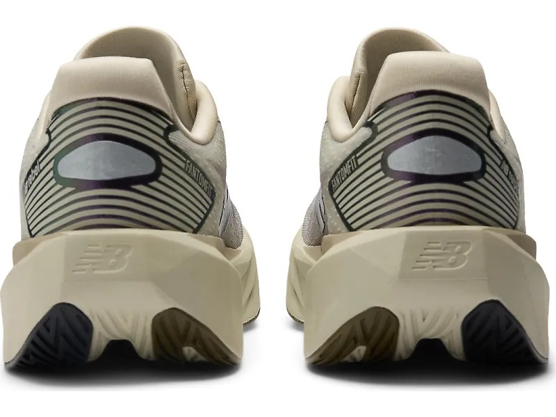 New Balance FuelCell Rebel v5 - 7