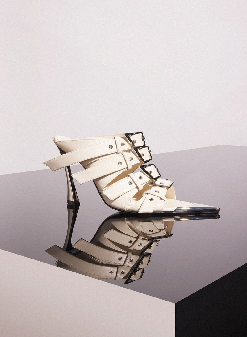 ivory shiny leather buckled fang 95 sandals 1