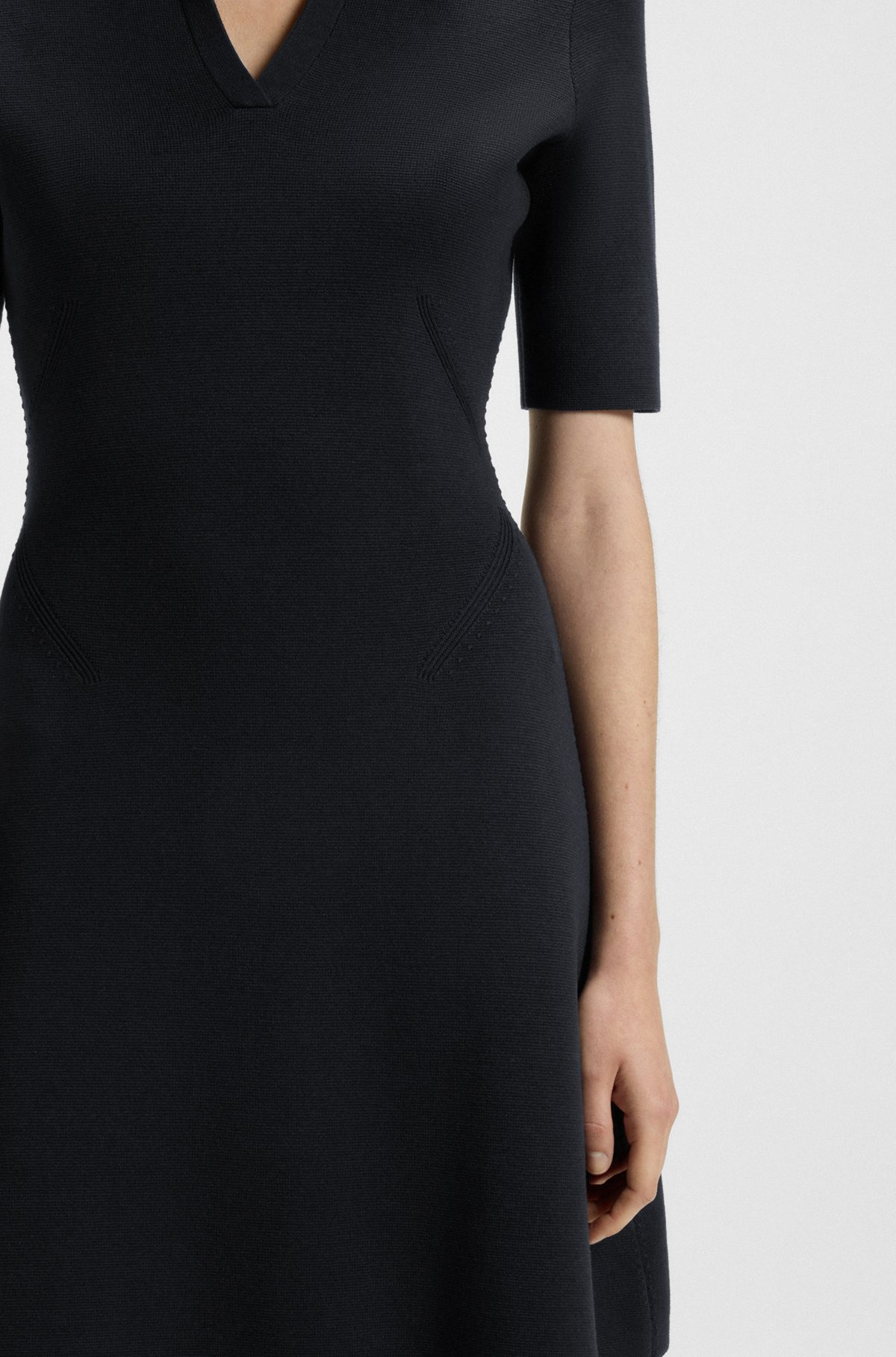 KNITTED DRESS WITH SKIPPER COLLAR - 6