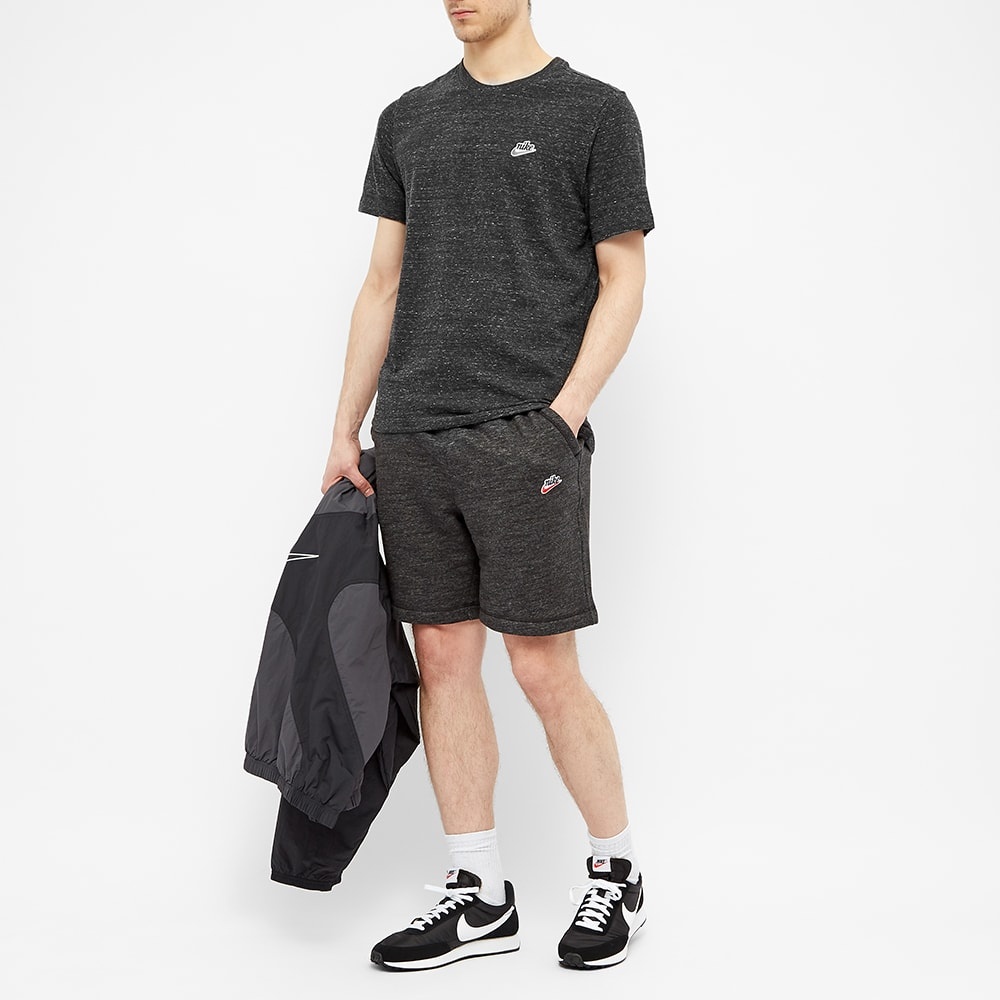 Nike Heritage Chest Logo Tee - 5