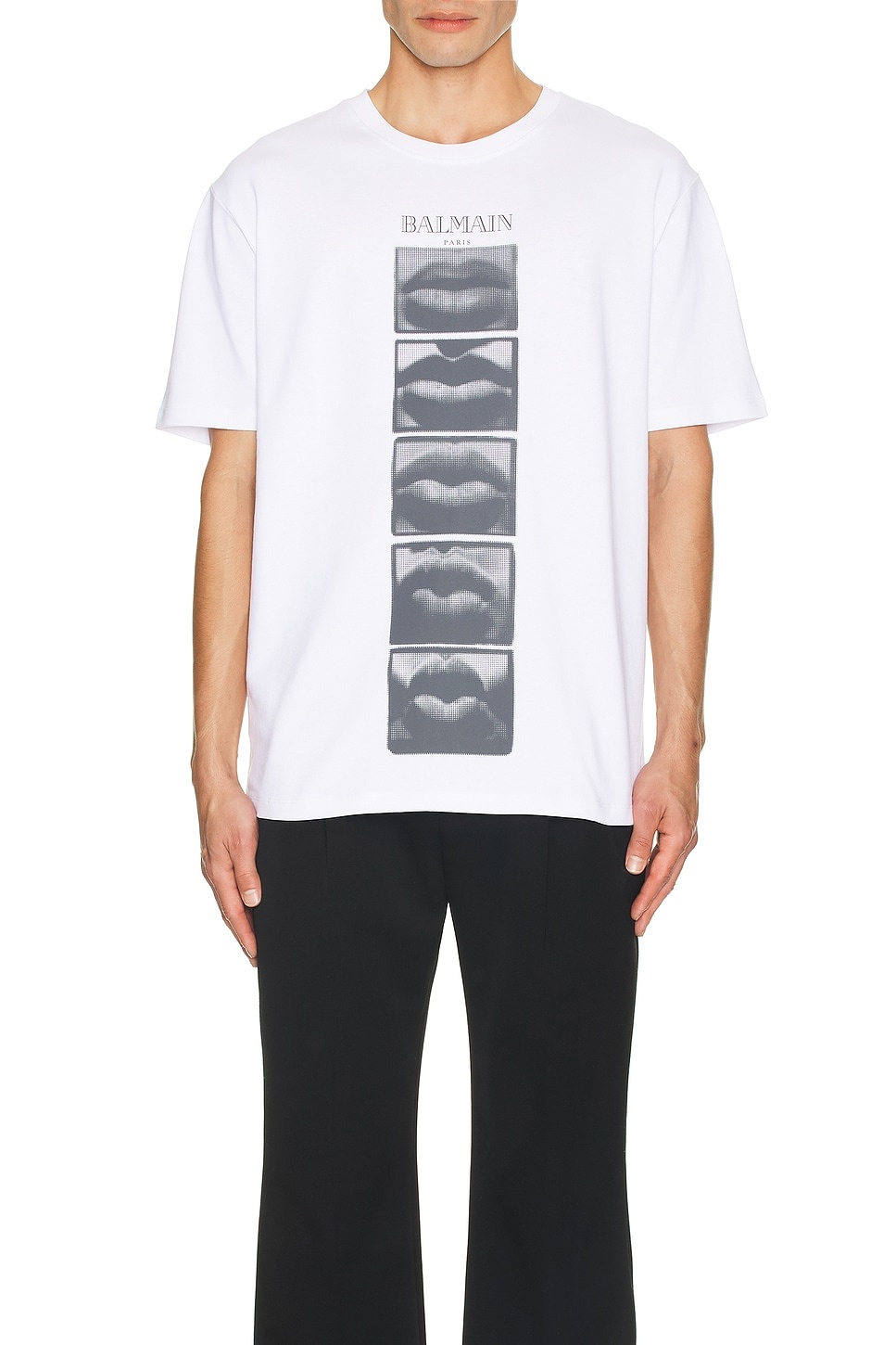 Lips Print T-Shirt - 3