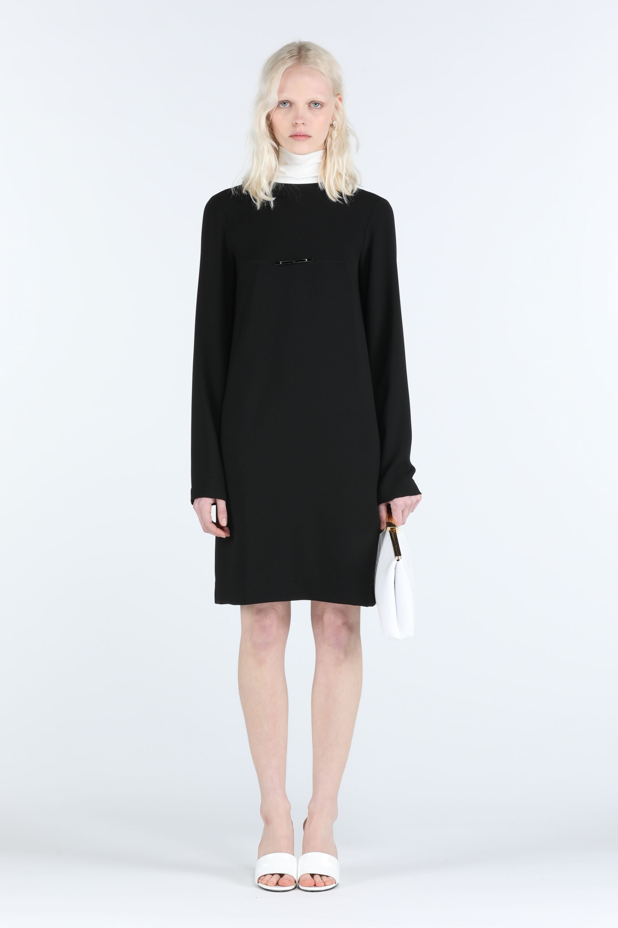 BOW-EMBELLISHED DRESS - 4