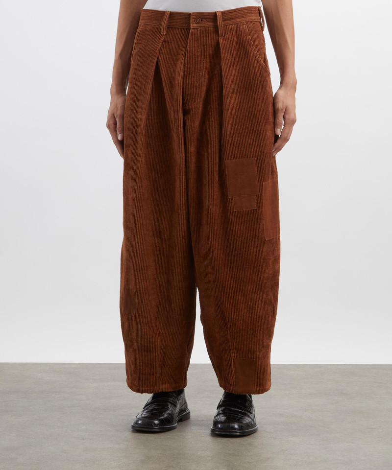 Story mfg. Lush Corduroy Carpenter Trousers outlook