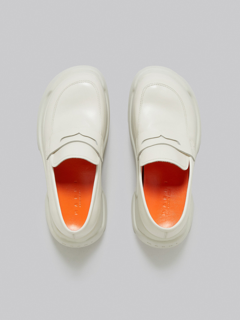 WHITE LEATHER ARAS 23 CHUNKY MOCASSIN 4