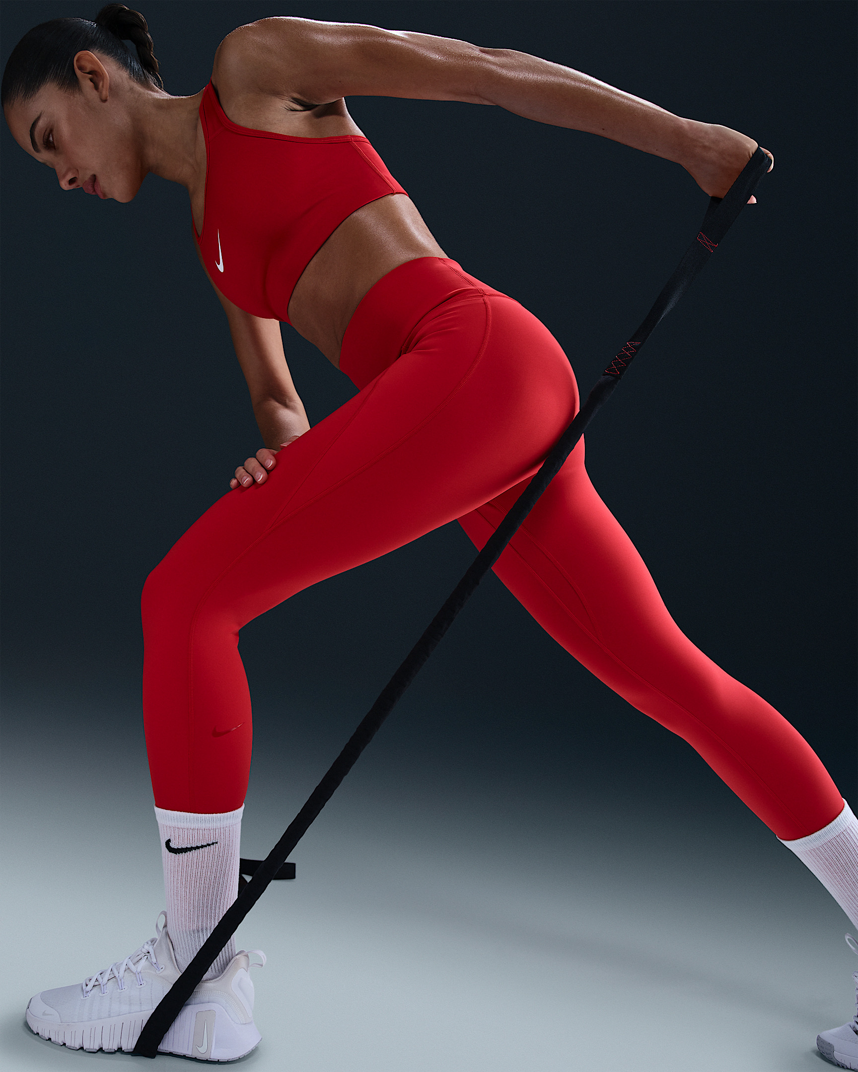 Nike Universa Women's Medium-Support High-Waisted 7/8 Leggings with Pockets - 5