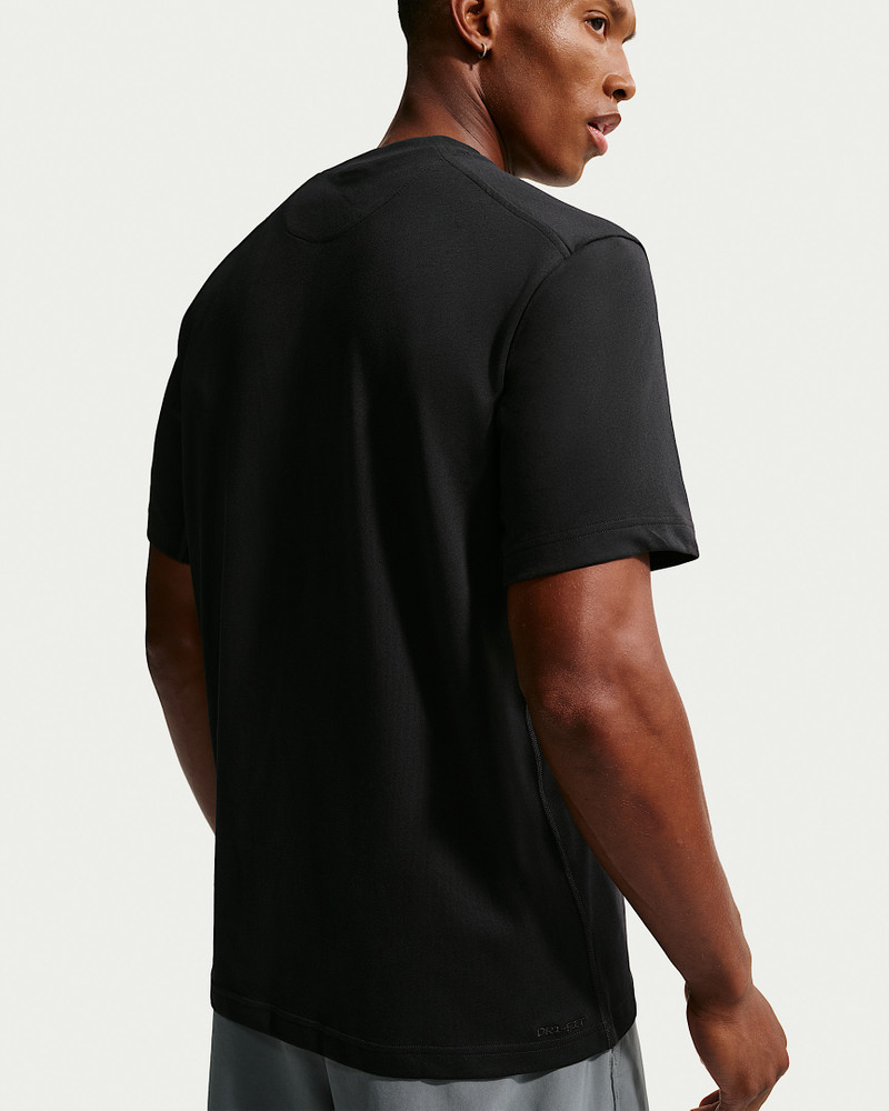 Nike Nike Primary Men's Dri-FIT Short-Sleeve Versatile Top outlook