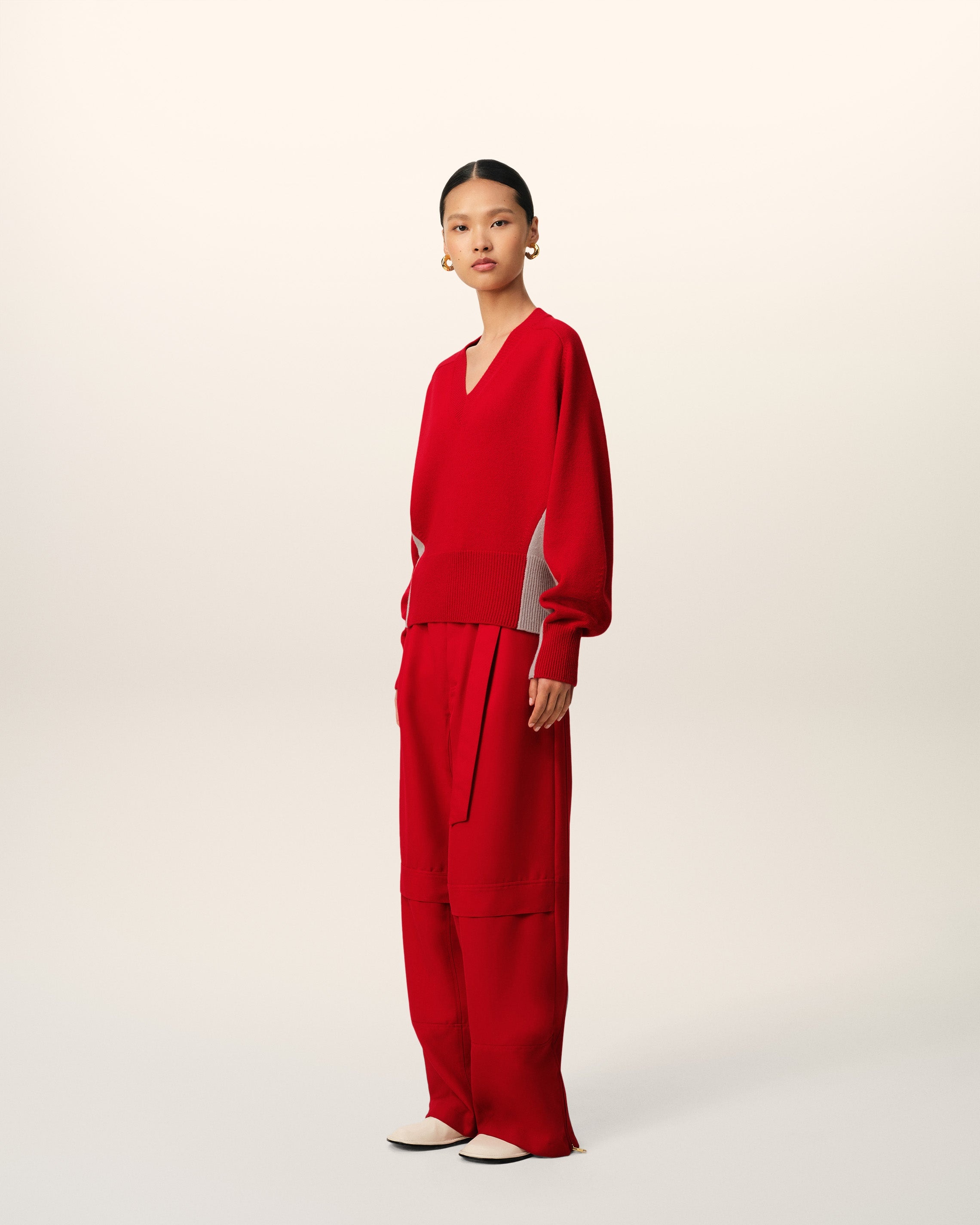 RED WOOL KNIT BICOLOR V NECK SWEATER - 6