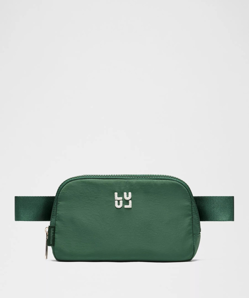 Everywhere Belt Bag 1L *Embroidered Stack 1