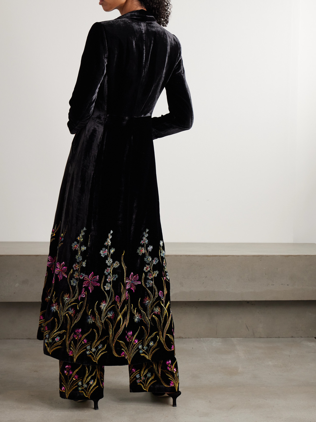 Platino Embroidered Velvet Coat - 3