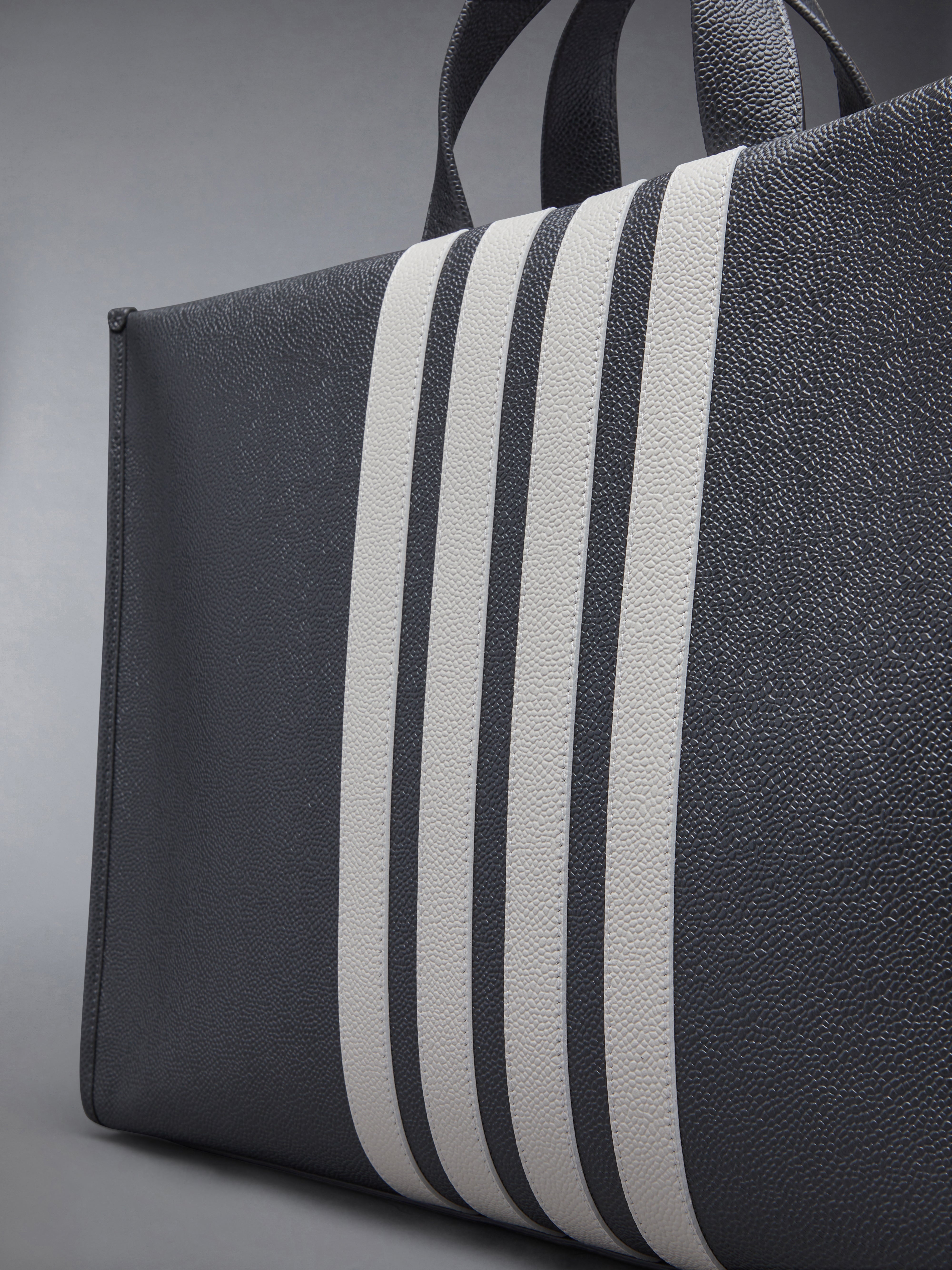 PEBBLE GRAIN 4-BAR SQUARED TOTE - 7