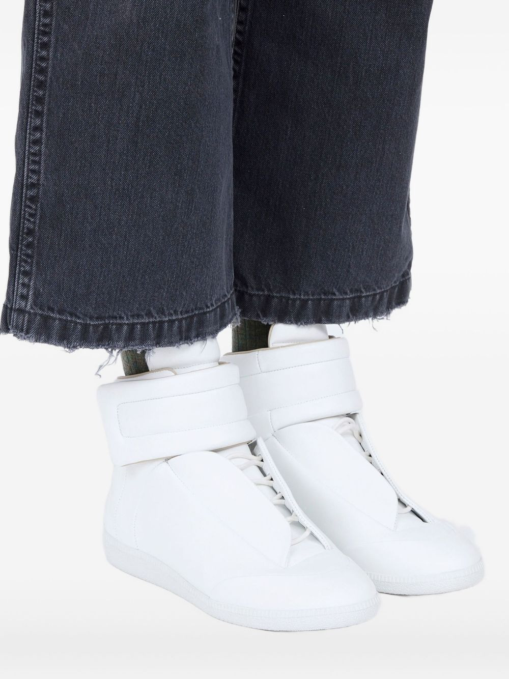 Future sneakers - 5