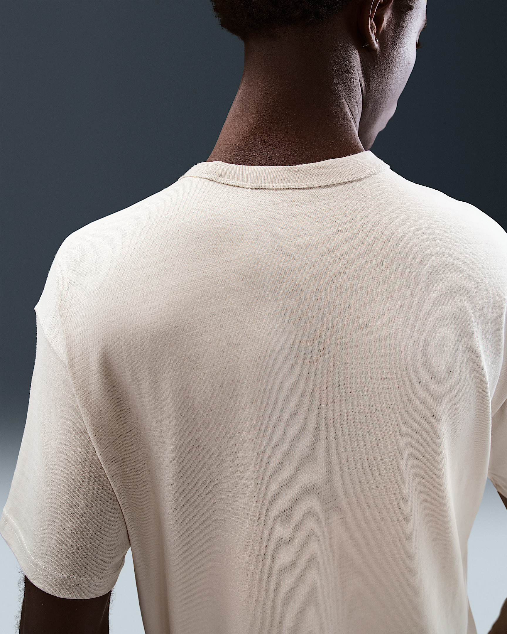 Nike Sportswear Premium Essentials Men's T-shirt - 2