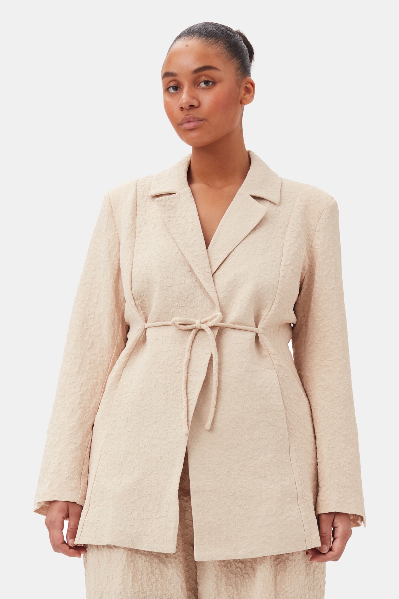 BEIGE TEXTURED SUITING TIE STRING BLAZER - 6
