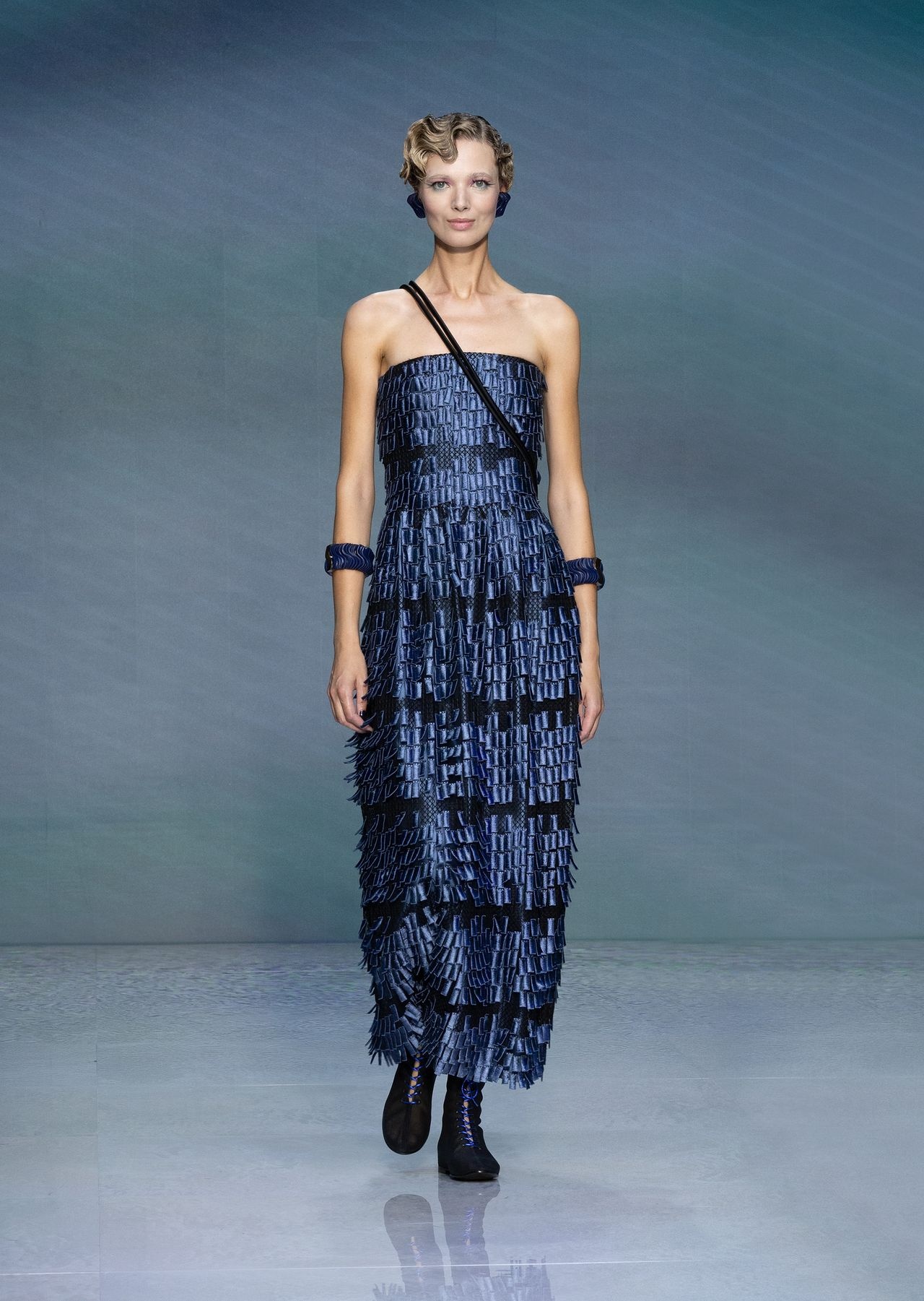 Long bustier dress in a viscose blend with fringe-effect embroidery - 7