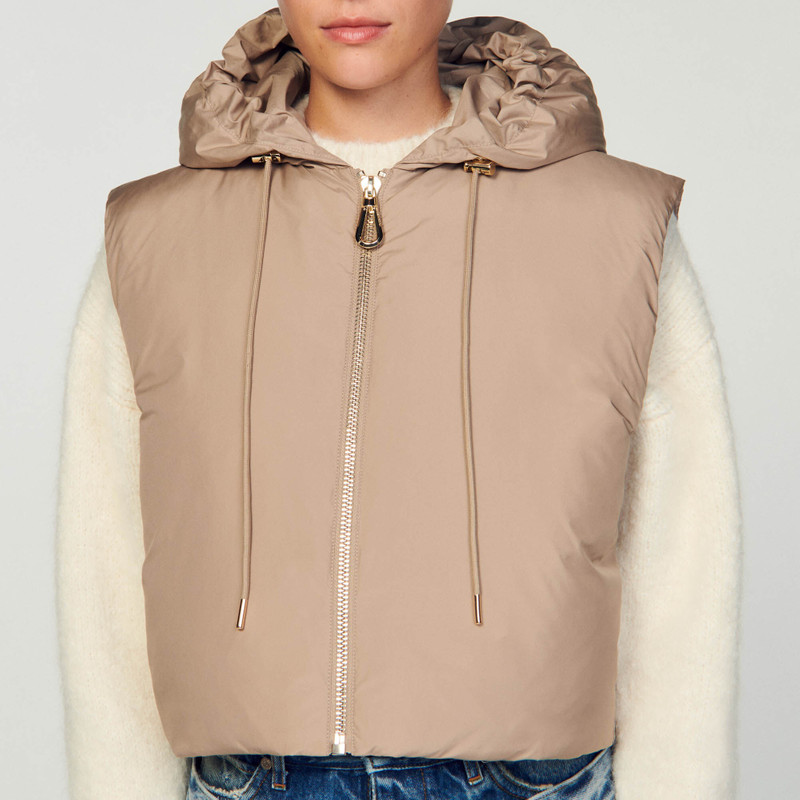 SLEEVELESS PUFFER JACKET 4