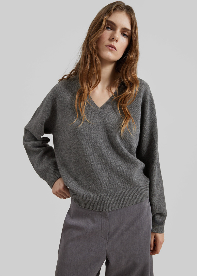 Ronse V-Neck Superfine Lambswool Sweater - Grey 6