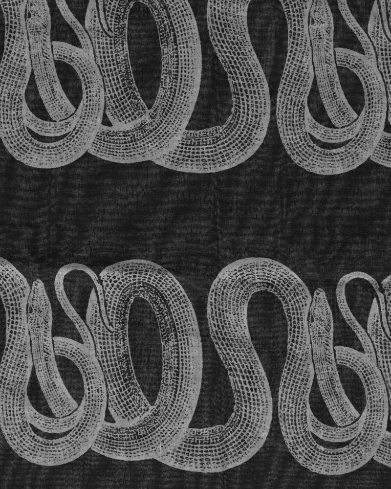 Snake Loop Pattern Scarf Black 4