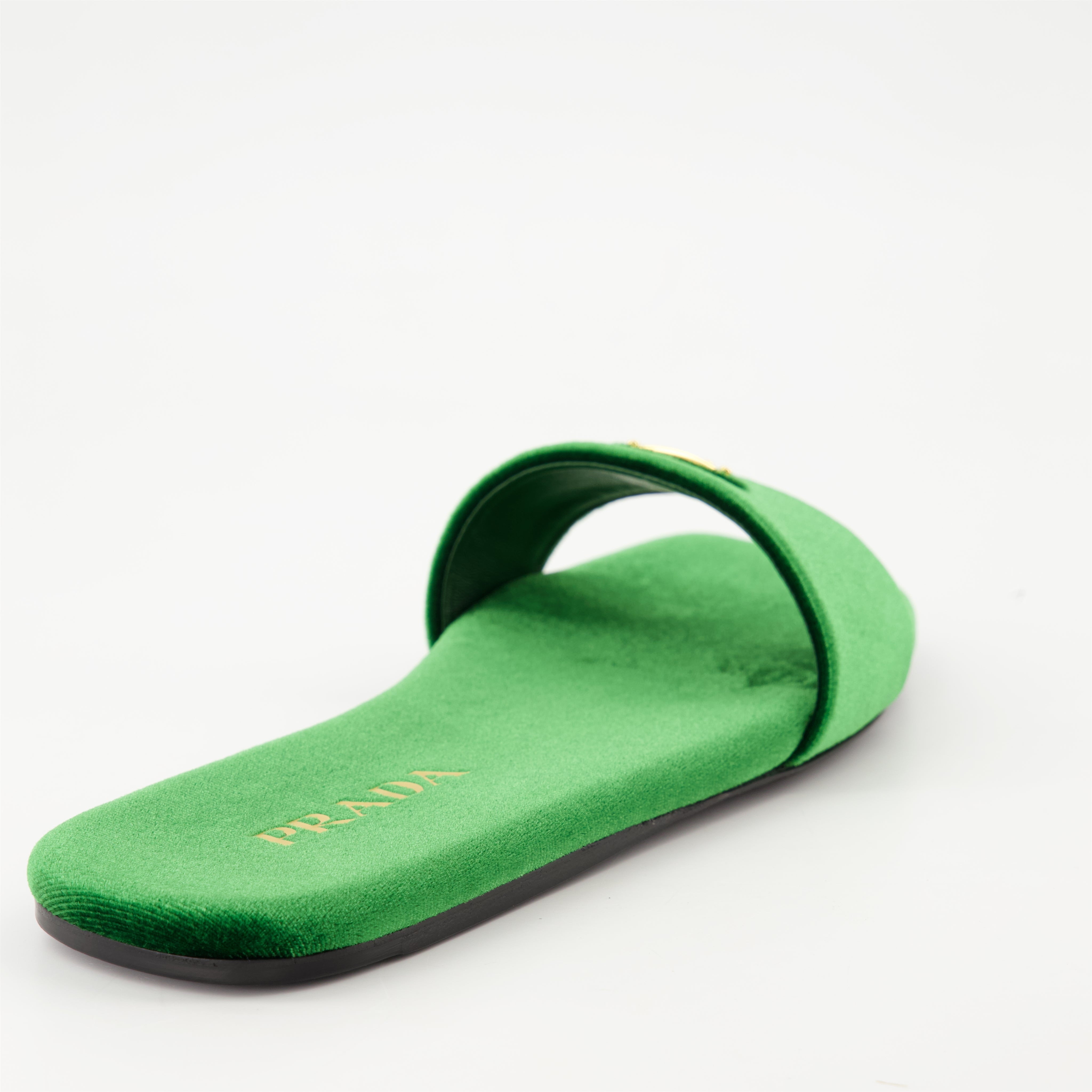 Sandales en velours vert - 4
