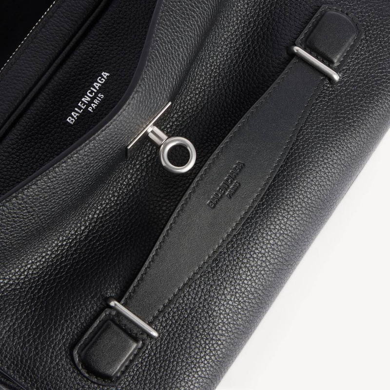 Men's Le 7 Cube Messenger Bag Small in Black 5