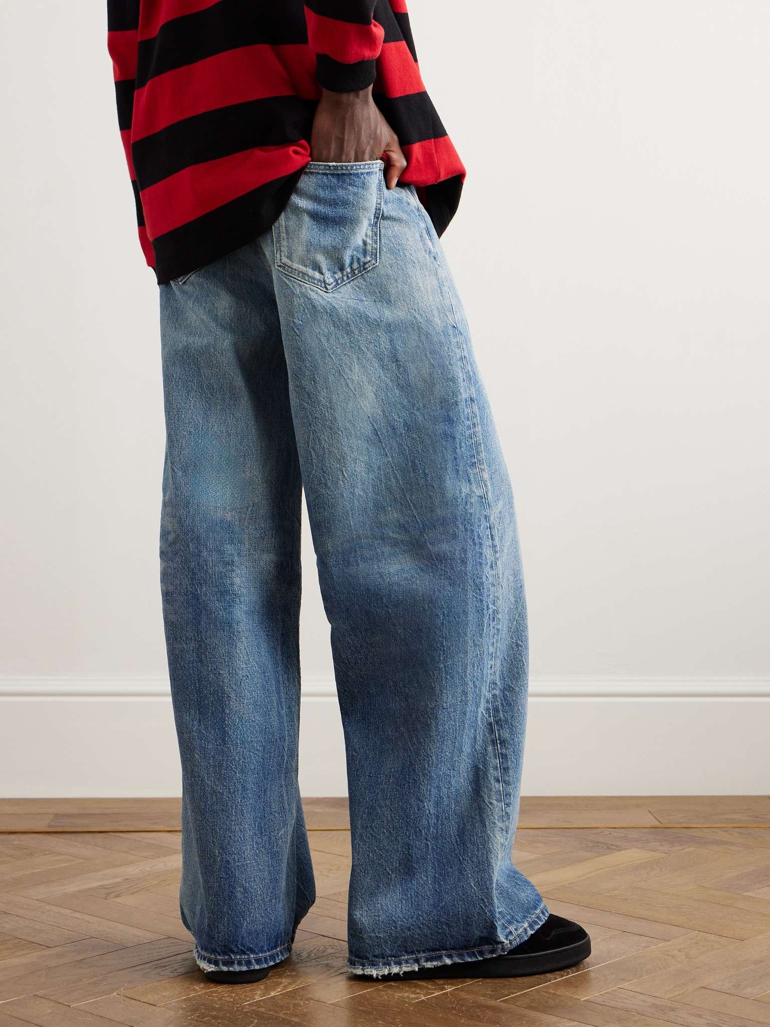 Wide-Leg Distressed Jeans - 4