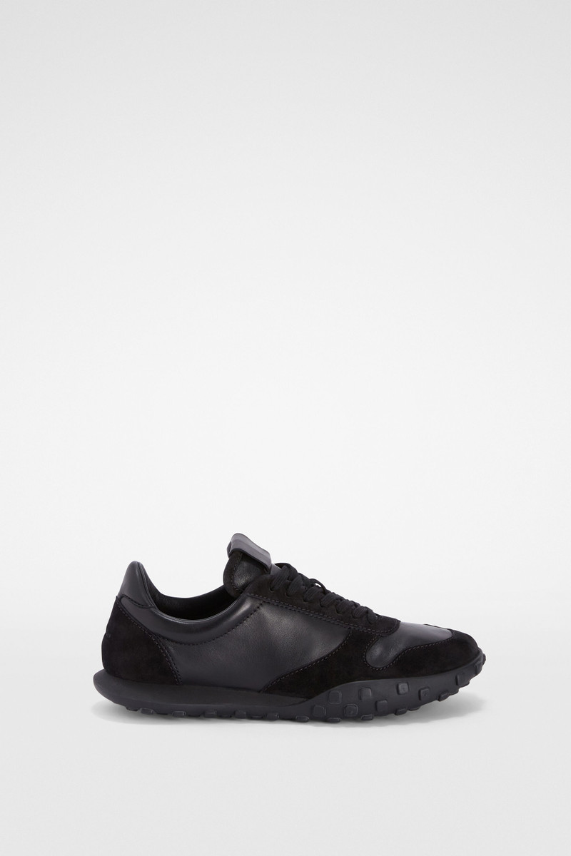 Moon Sneaker - 1