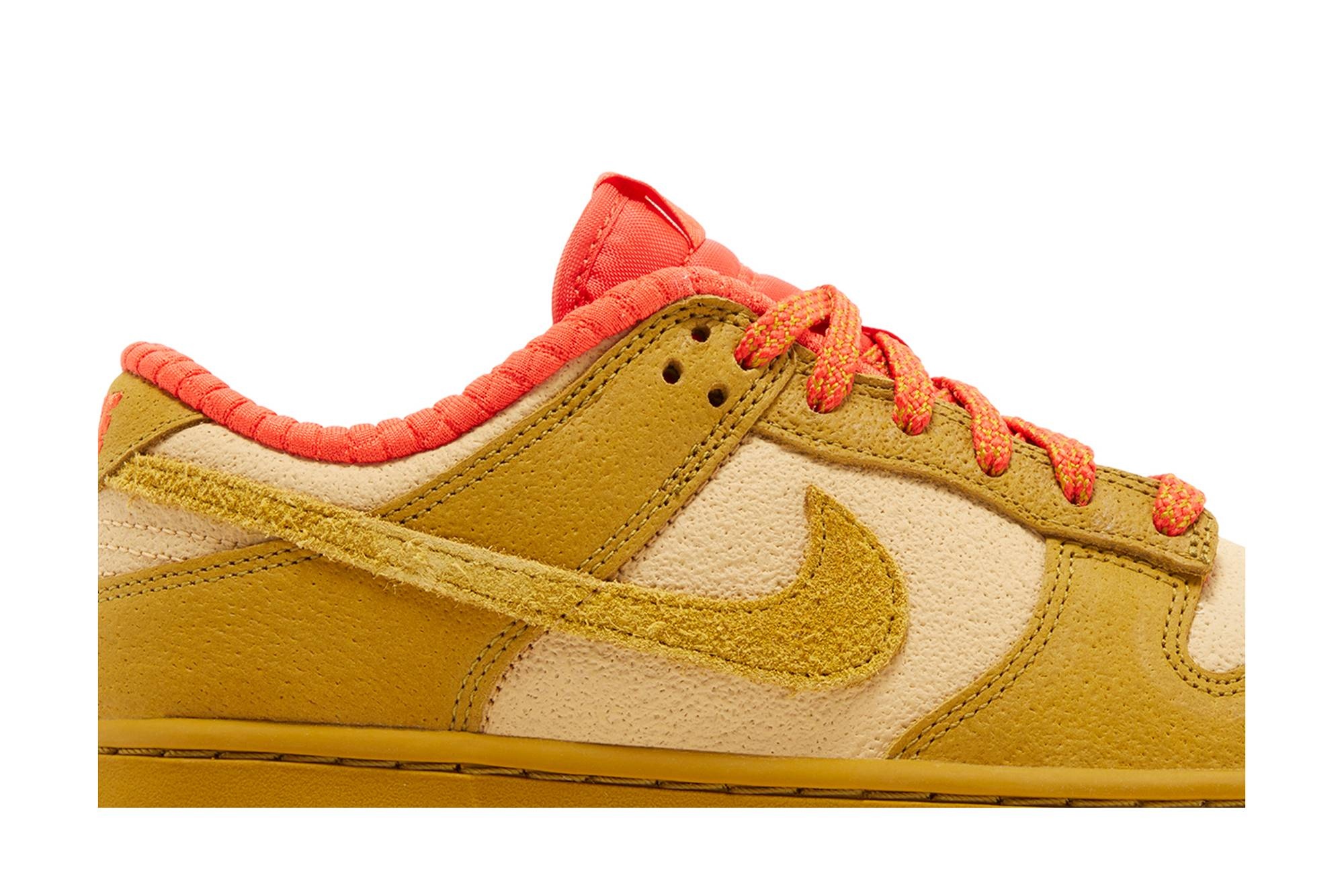 Wmns Dunk Low 'Bronzine Picante Red' - 2