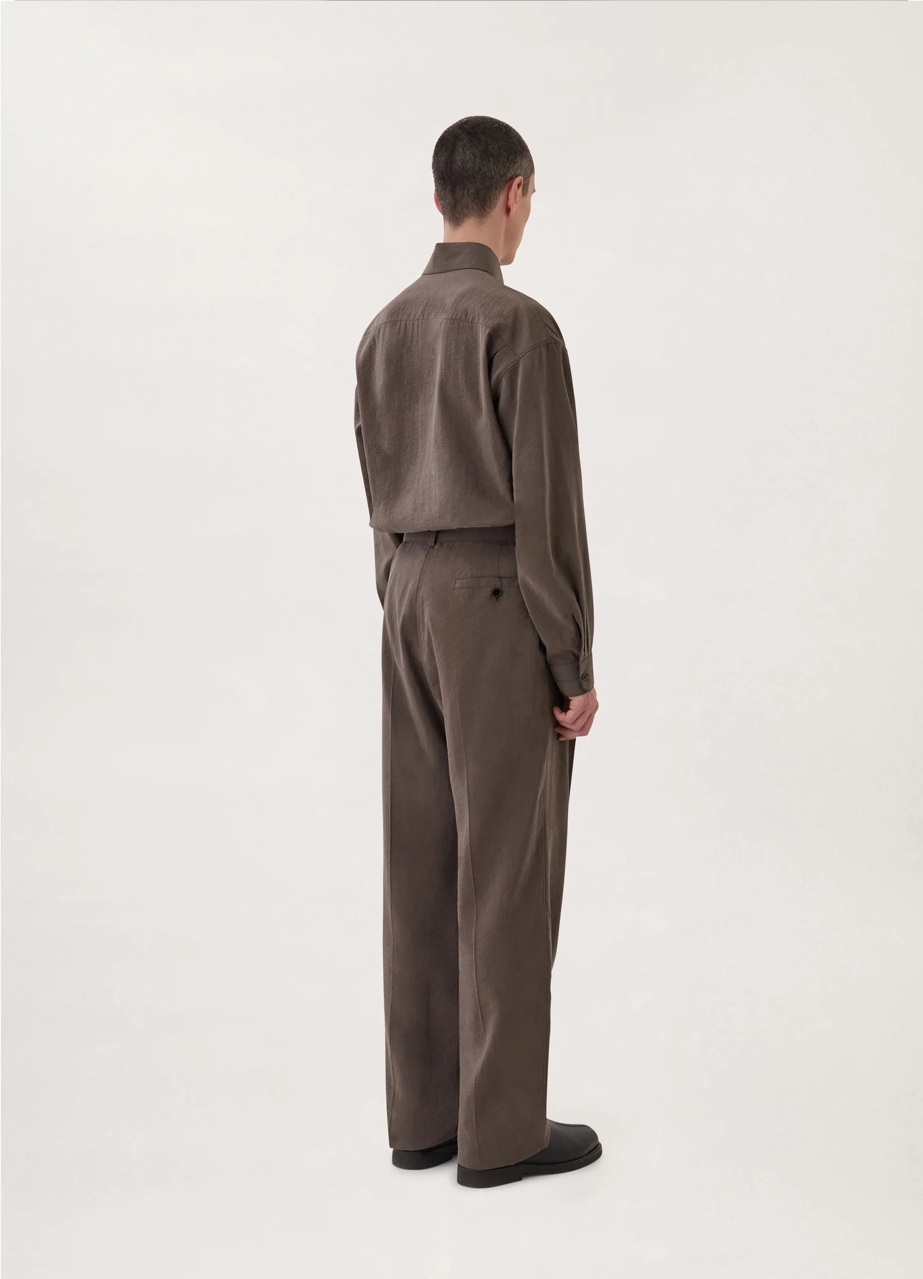 LOOSE PLEATED PANTS
DRY SILK - 3