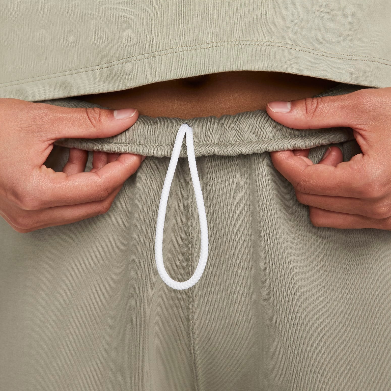 (WMNS) Nike Solo Swoosh Sweatpants 'Light Army Olive' CW5565-320 - 4