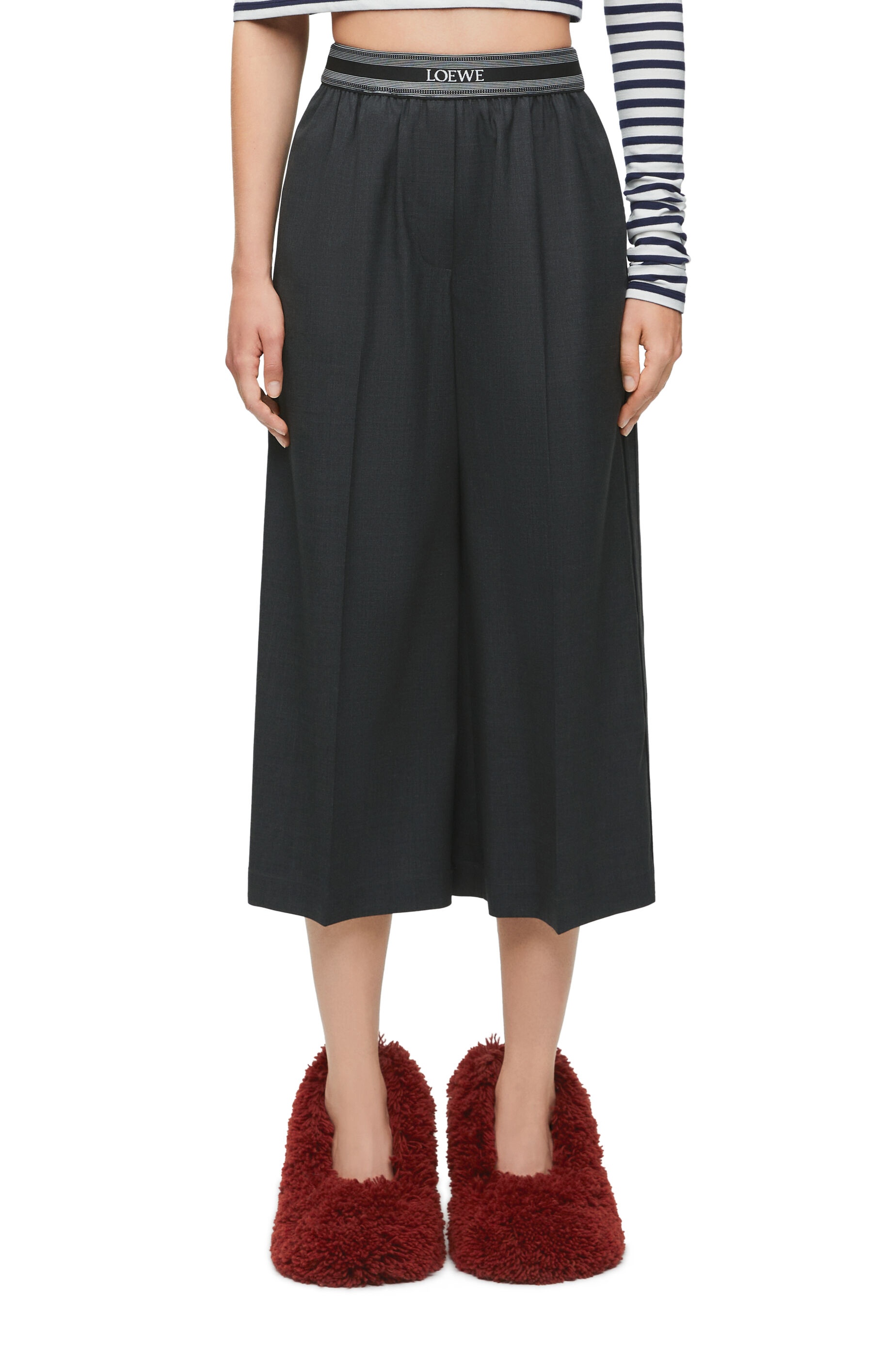 Cropped trousers in wool - 3