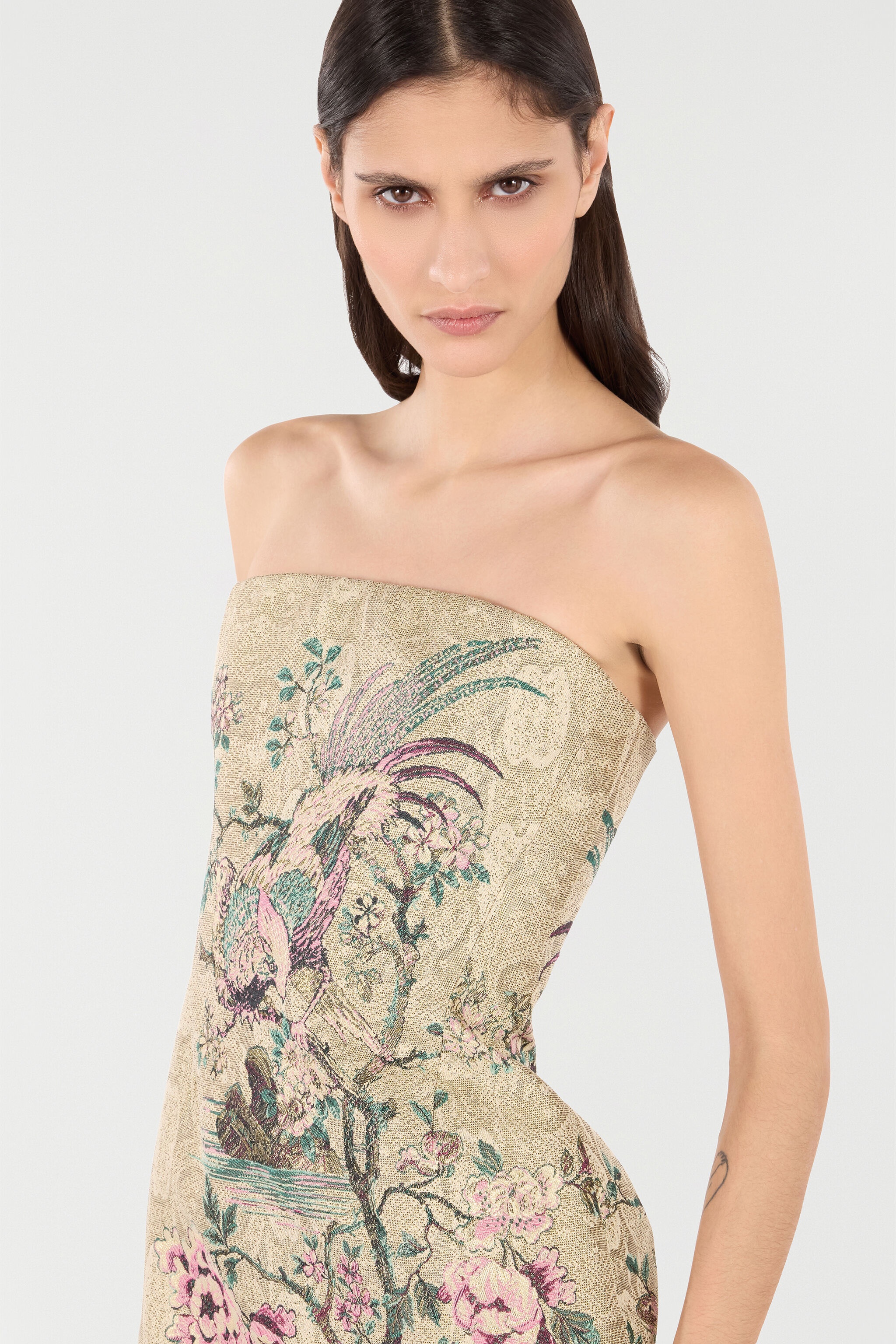 Mini Dress with Floral and Pheasant Motif - 7