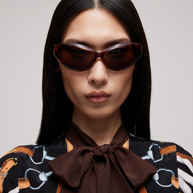 GUCCI GG2269S Cat eye frame sunglasses outlook