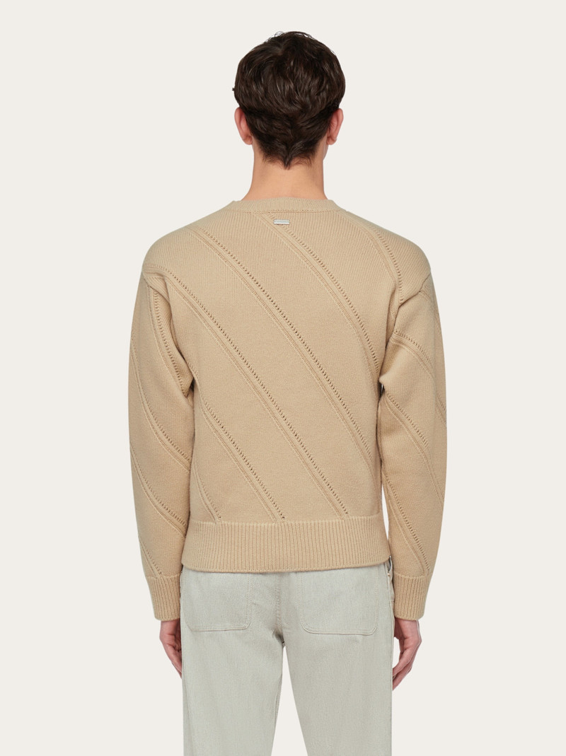 Crew neck  wool sweater 3