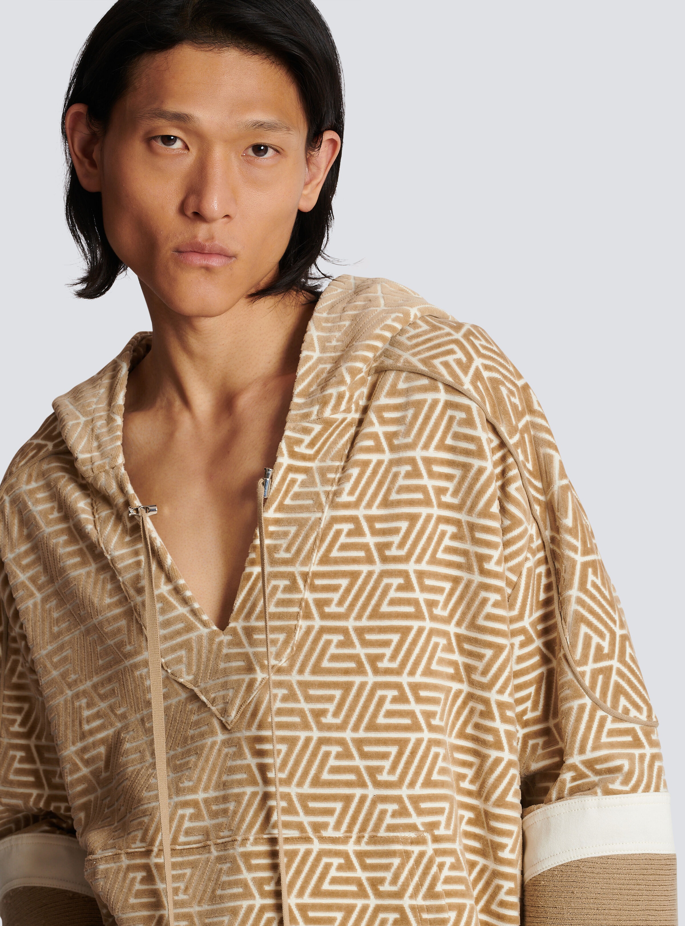 Hoodie with printed pyramid monogram - 6