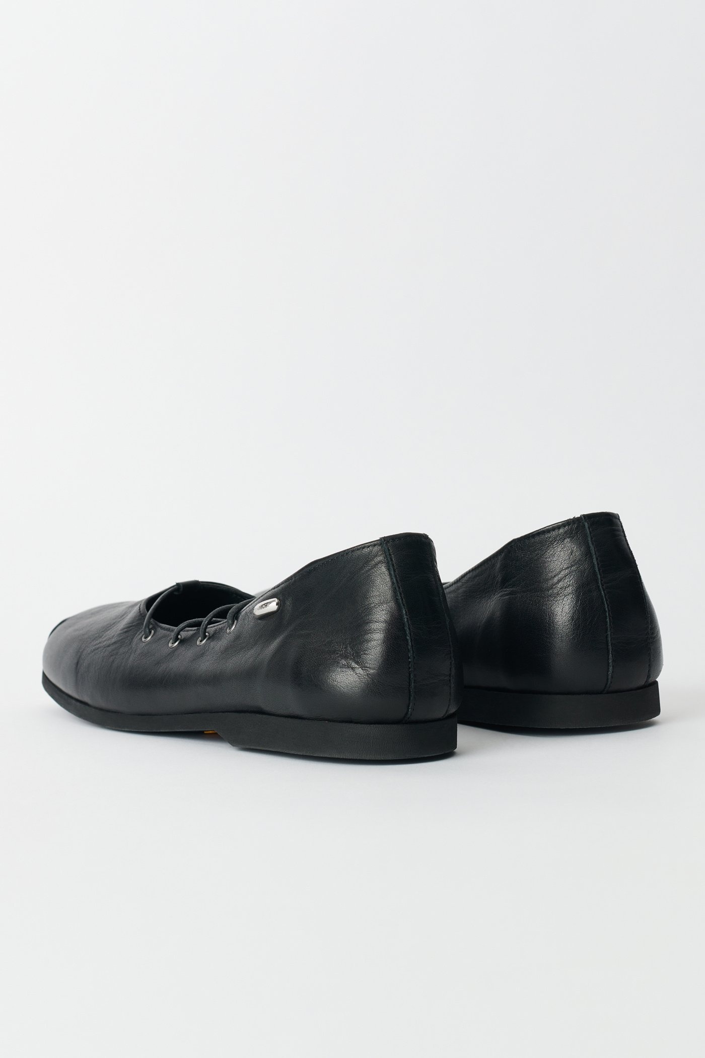 Laced Slip In Malleable Black Bull Hide - 6